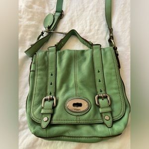 Beautiful green Fossil crossbody tote - perfect for spring
